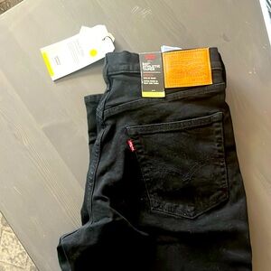 New Levi’s black 541 Athetic Taper fit